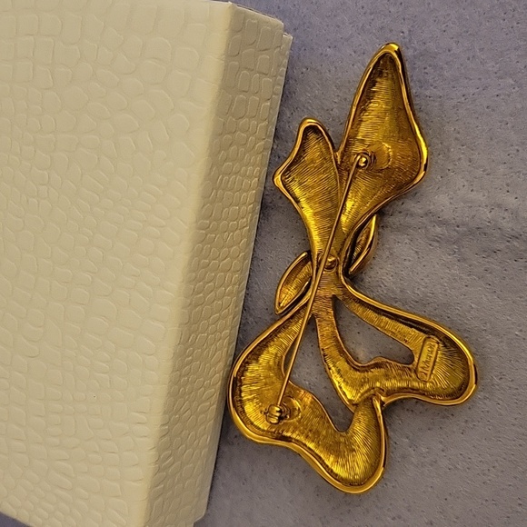 Vintage GoldTone Monet Brooch